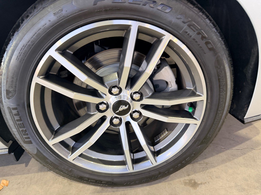 2015 Ford Mustang Image 42