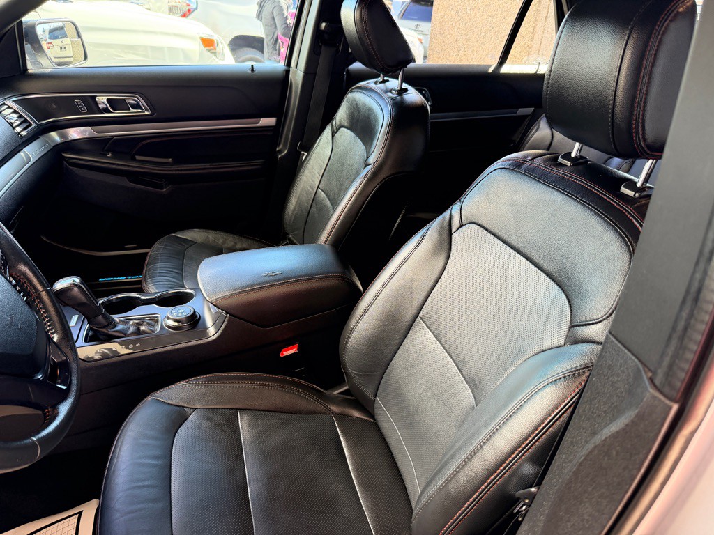2018 Ford Explorer Image 7