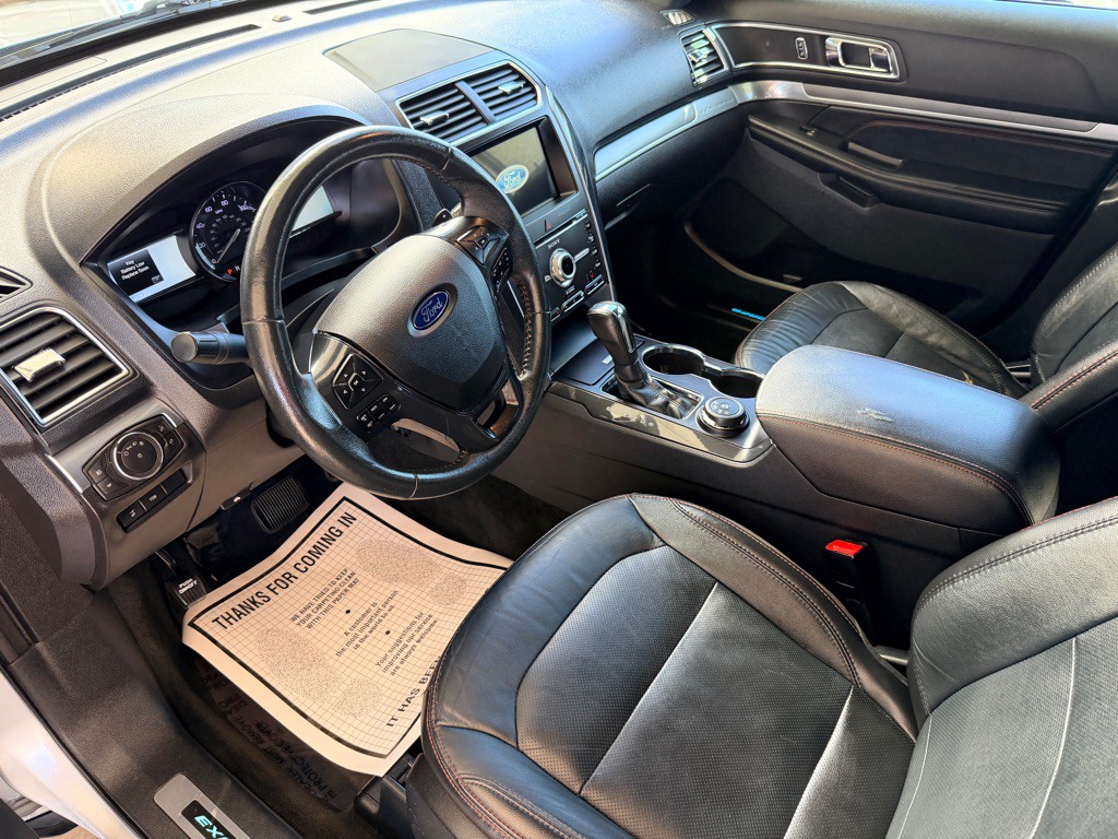 2018 Ford Explorer Image 8