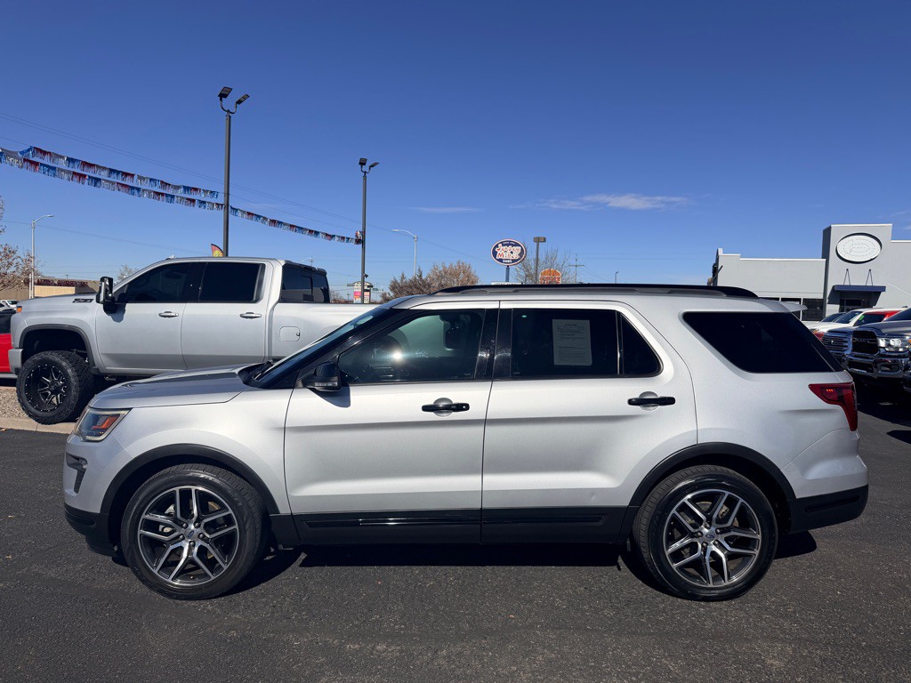 2018 Ford Explorer Image 32