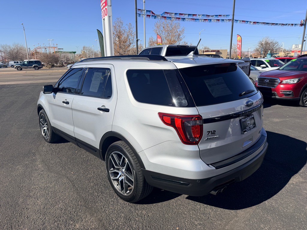 2018 Ford Explorer Image 34