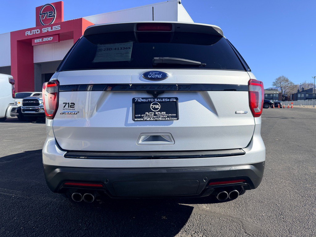 2018 Ford Explorer Image 38