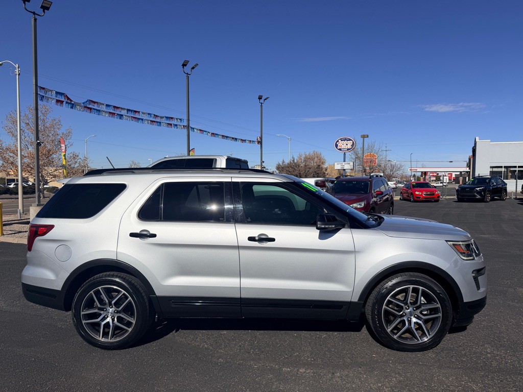2018 Ford Explorer Image 41