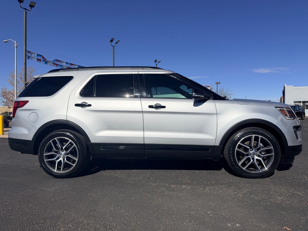 2018 Ford Explorer Image 42