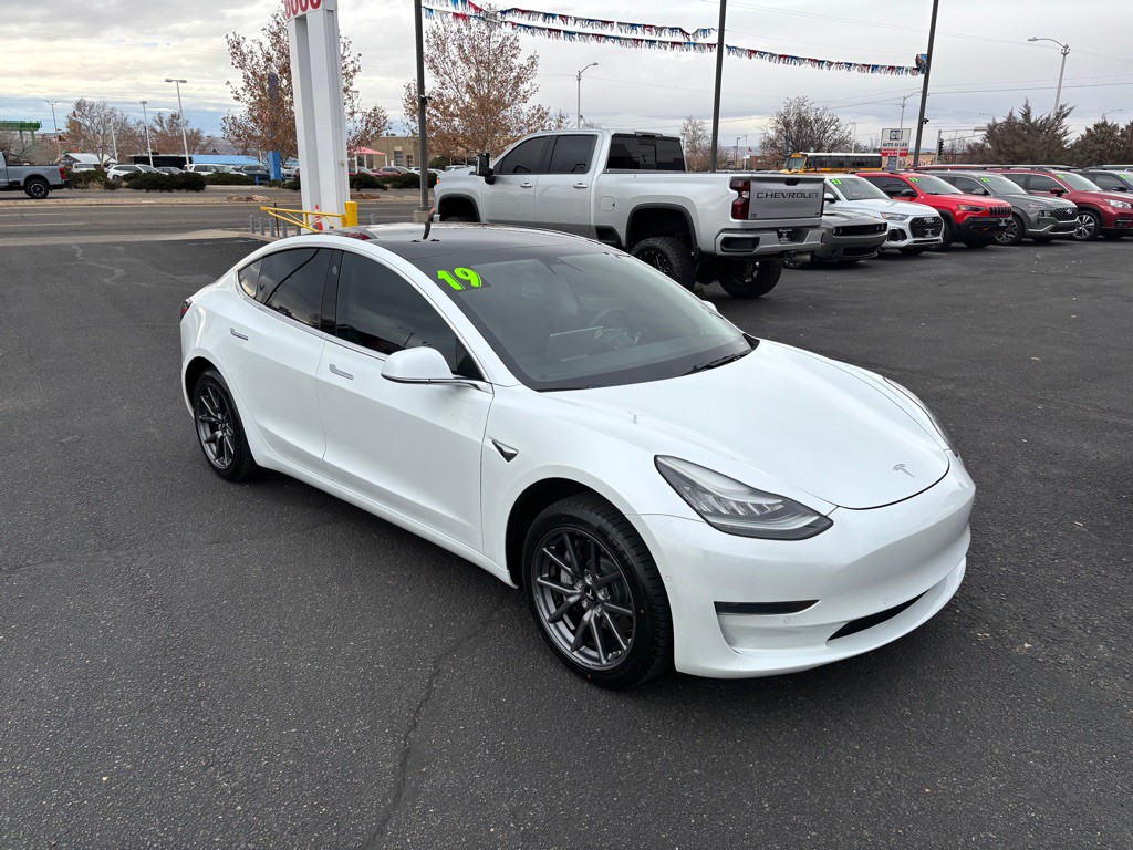 2019 Tesla Model 3 Image 4
