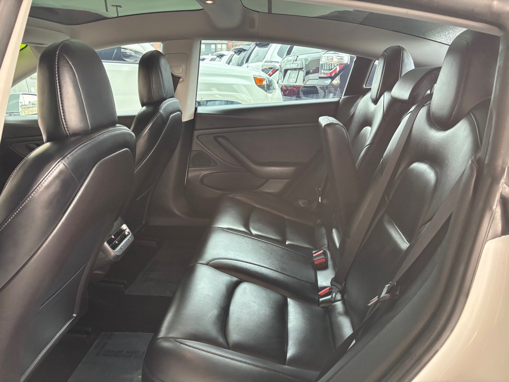 2019 Tesla Model 3 Image 13