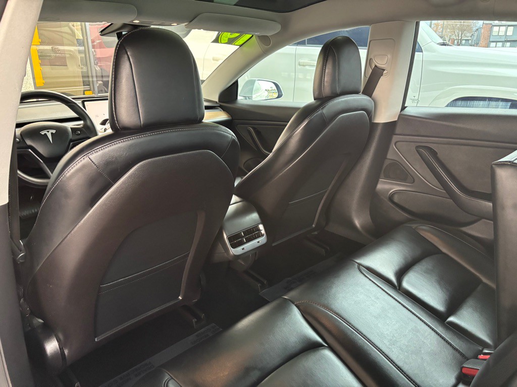 2019 Tesla Model 3 Image 14