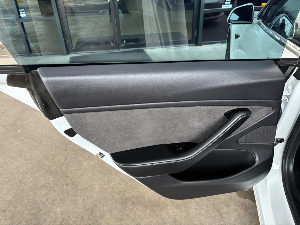 2019 Tesla Model 3 Image 15