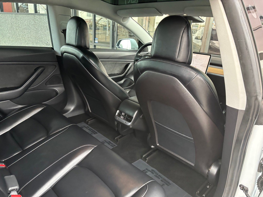 2019 Tesla Model 3 Image 20