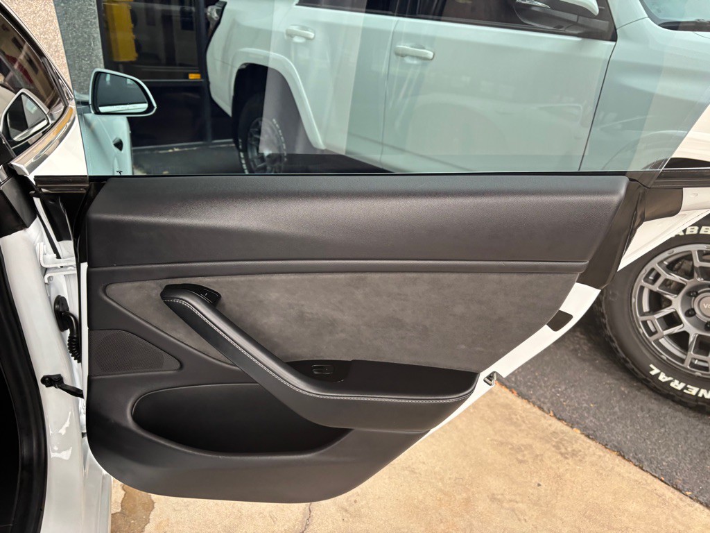 2019 Tesla Model 3 Image 21