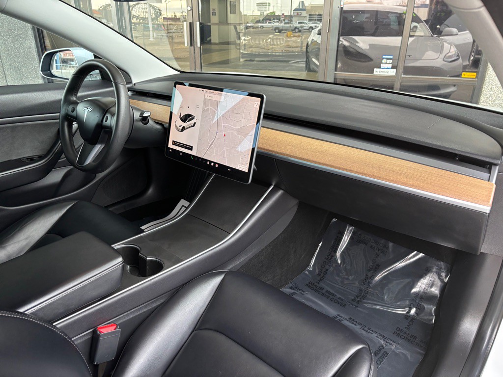 2019 Tesla Model 3 Image 23