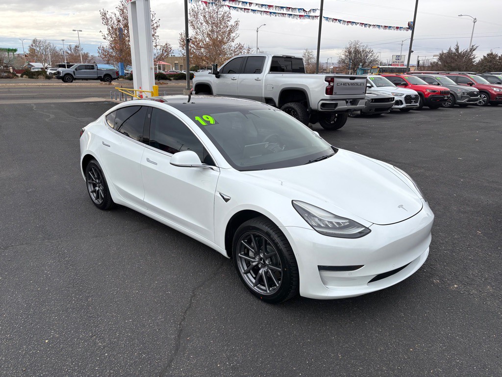 2019 Tesla Model 3 Image 25