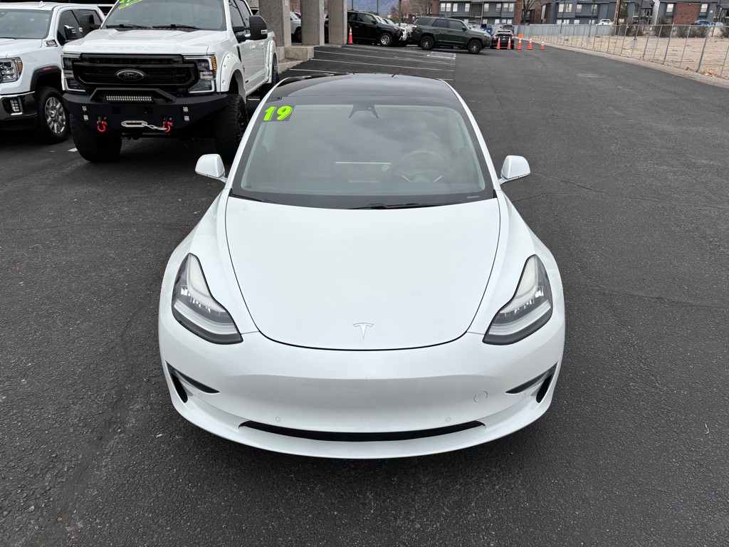 2019 Tesla Model 3 Image 39