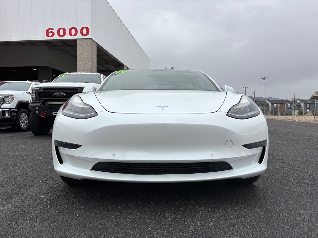 2019 Tesla Model 3 Image 40