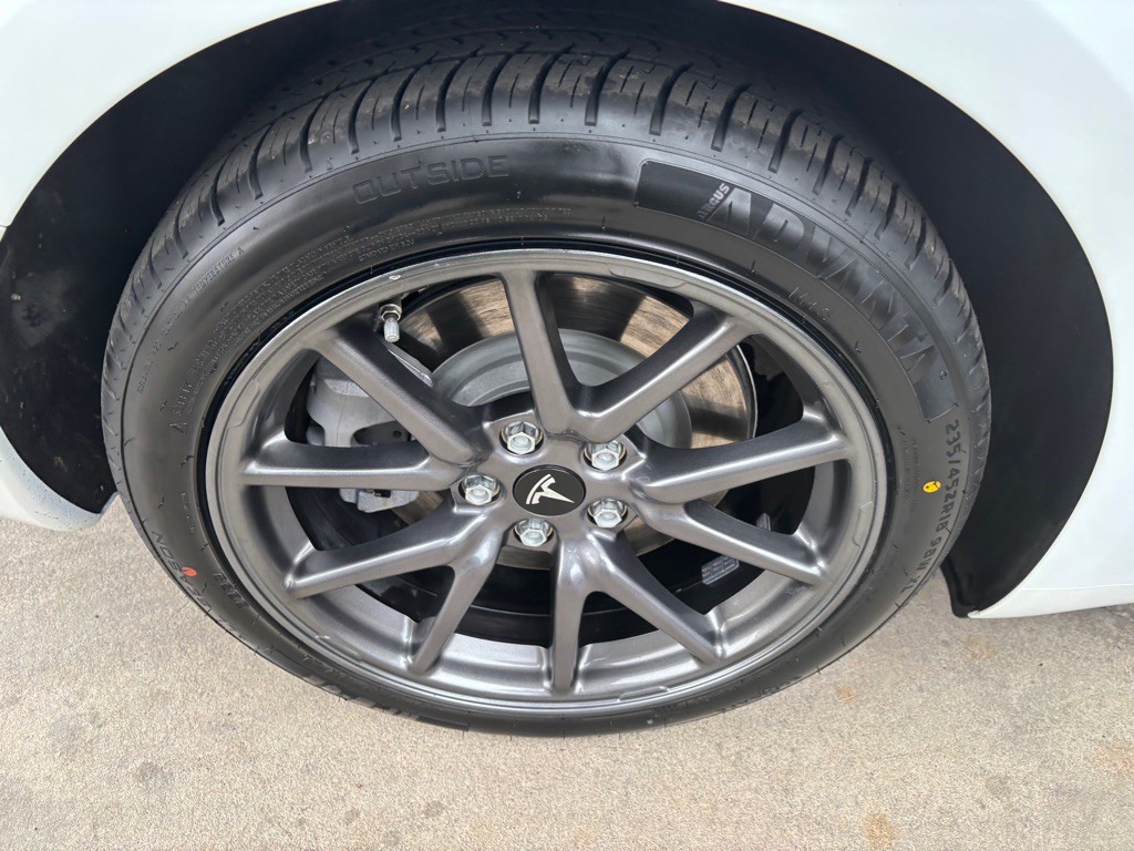 2019 Tesla Model 3 Image 43