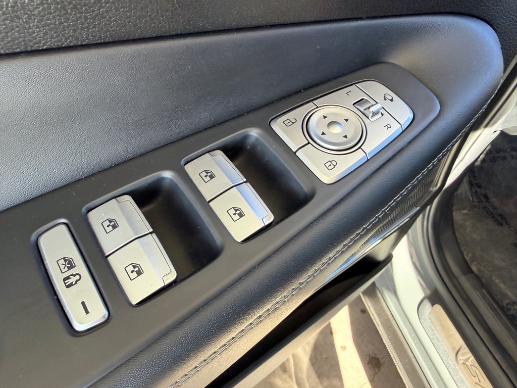 2022 Hyundai Santa Fe Image 5