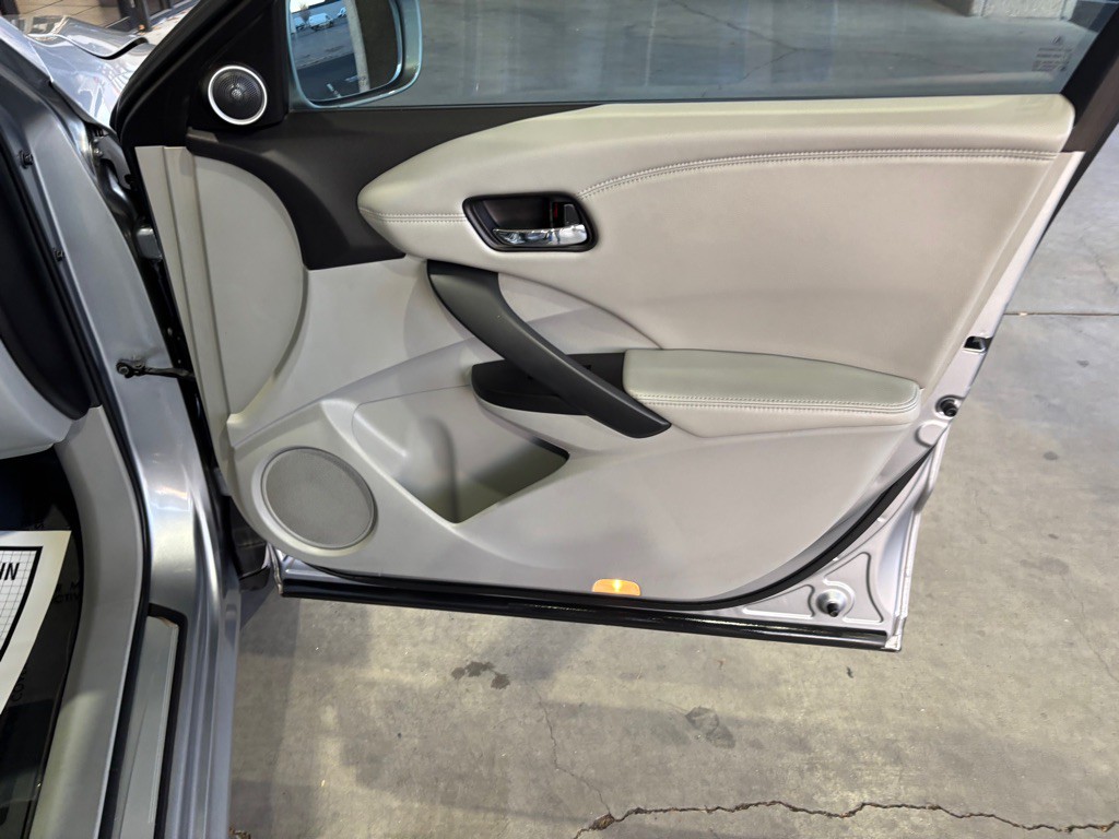 2017 Acura RDX Image 32