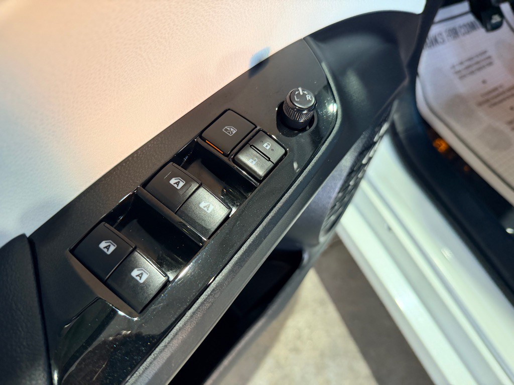 2017 Toyota Prius Image 5