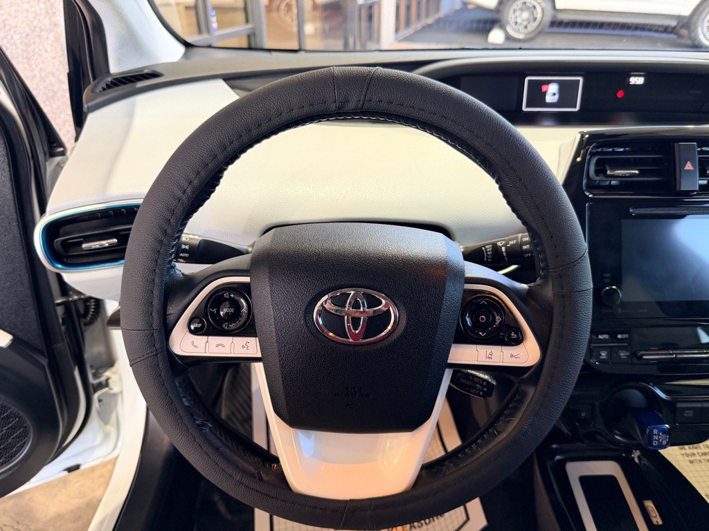 2017 Toyota Prius Image 9