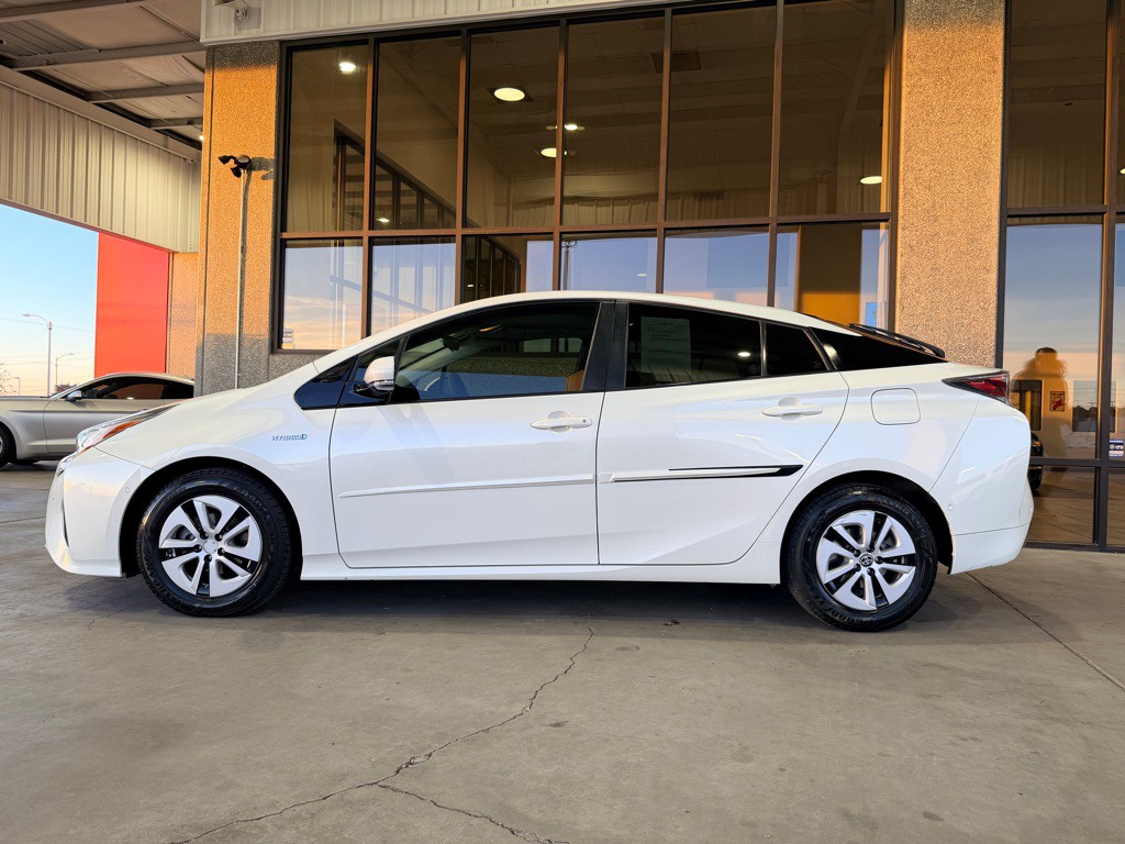 2017 Toyota Prius Image 28