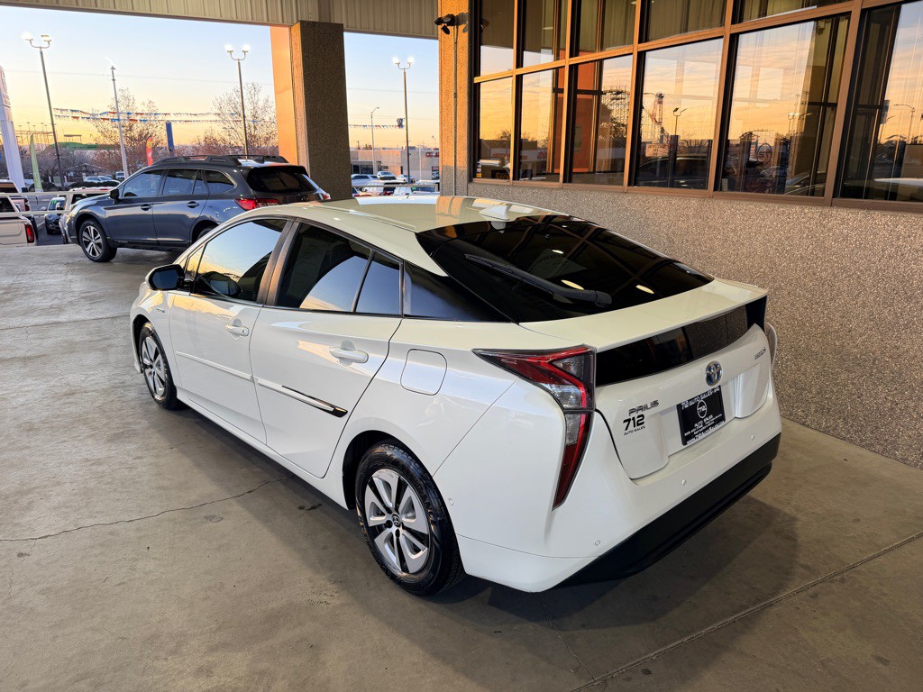 2017 Toyota Prius Image 29