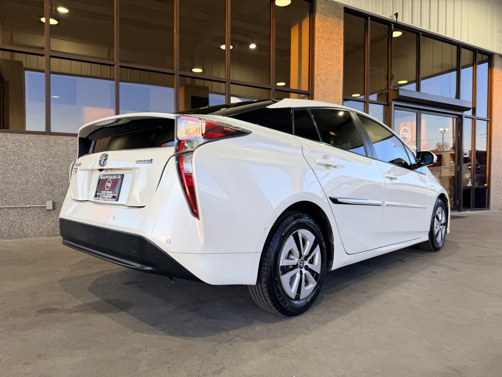 2017 Toyota Prius Image 35