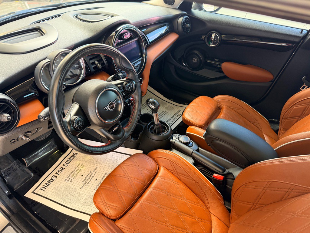 2019 MINI Cooper Image 8