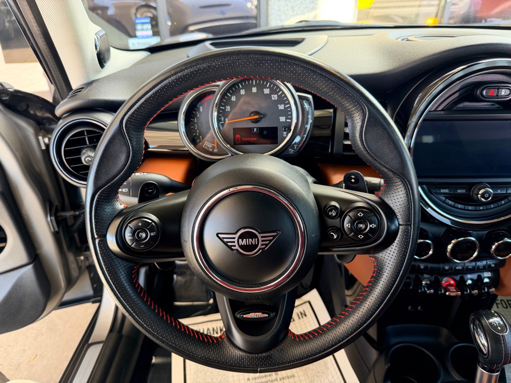 2019 MINI Cooper Image 9