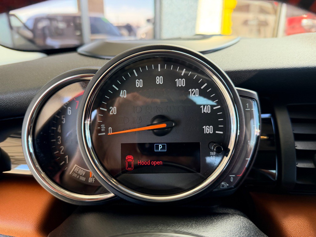 2019 MINI Cooper Image 10