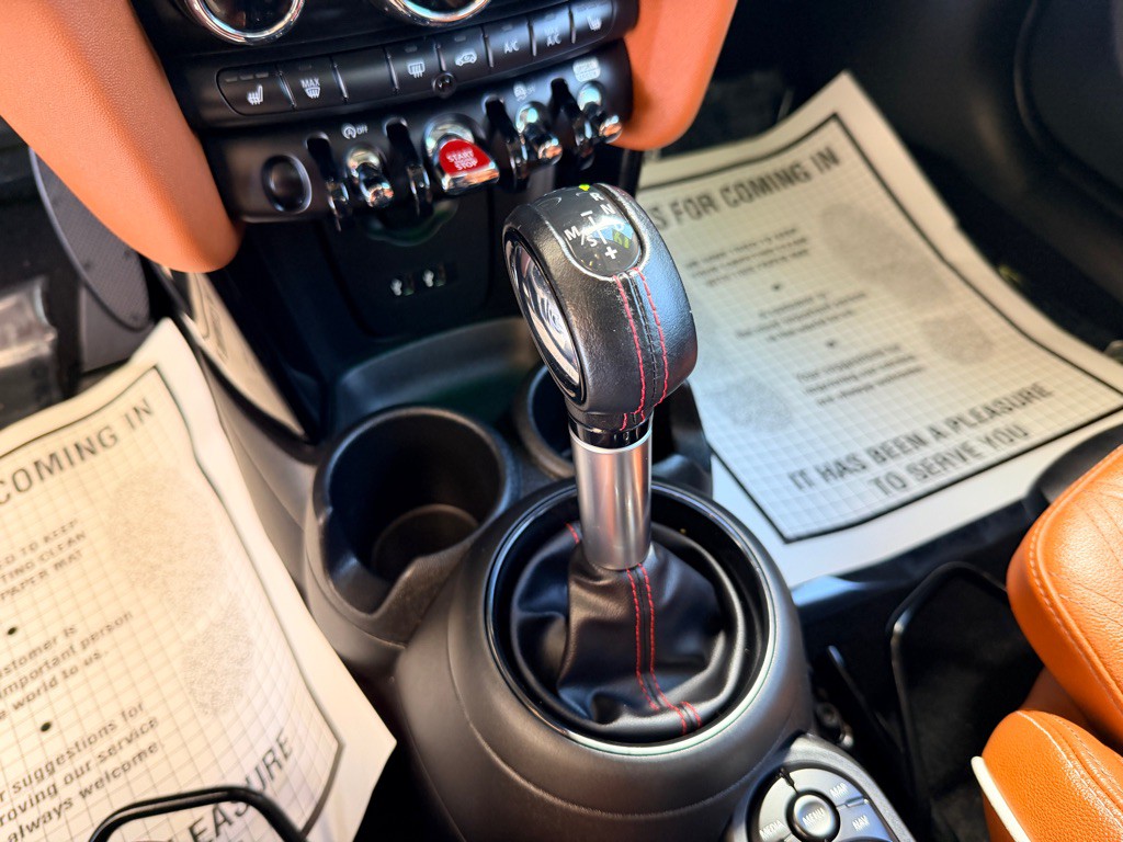 2019 MINI Cooper Image 11