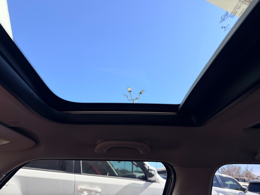 2019 MINI Cooper Image 14