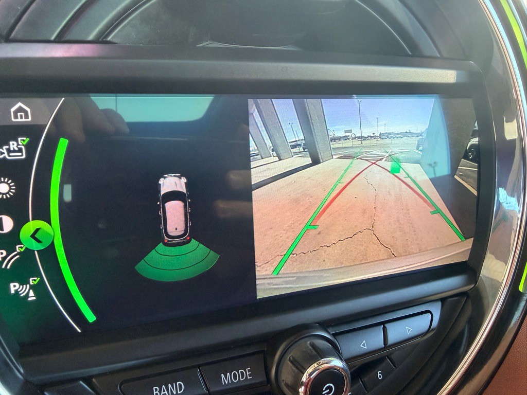 2019 MINI Cooper Image 15