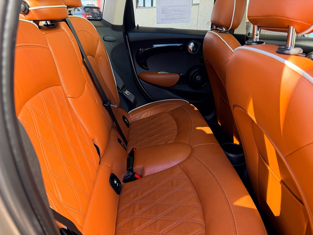 2019 MINI Cooper Image 21