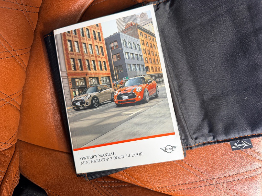 2019 MINI Cooper Image 25