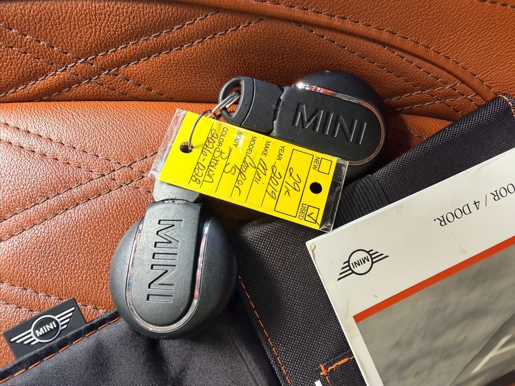 2019 MINI Cooper Image 26