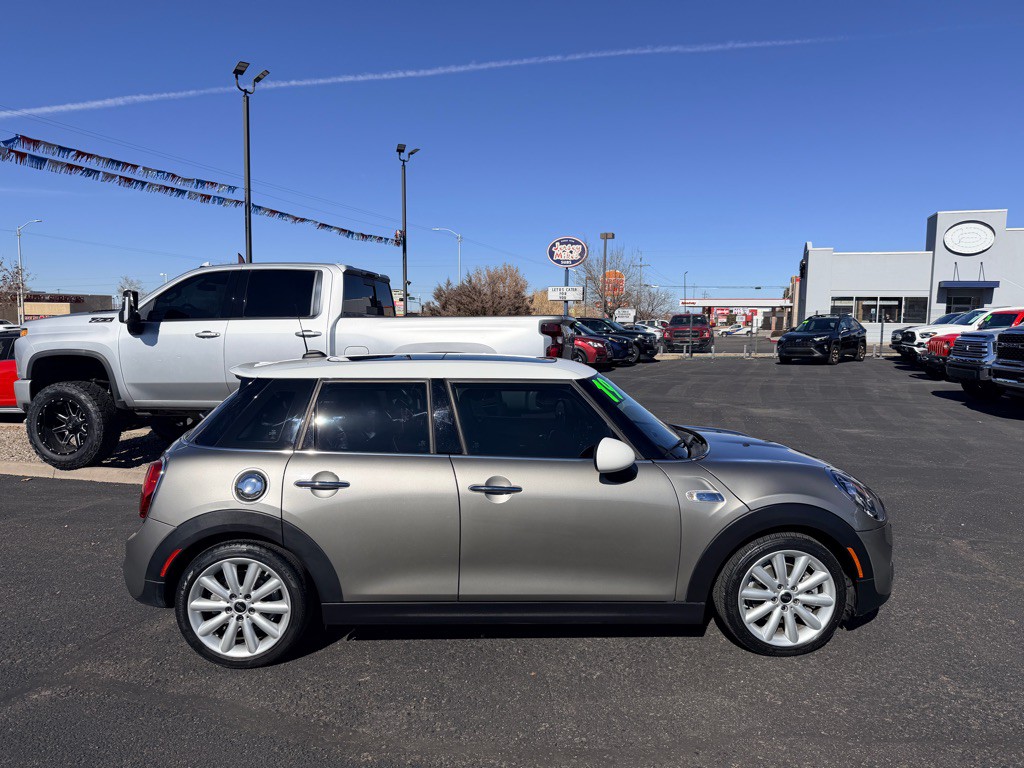 2019 MINI Cooper Image 42
