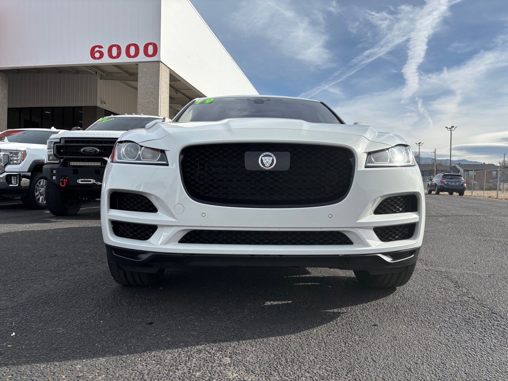 2019 Jaguar F-PACE Image 45