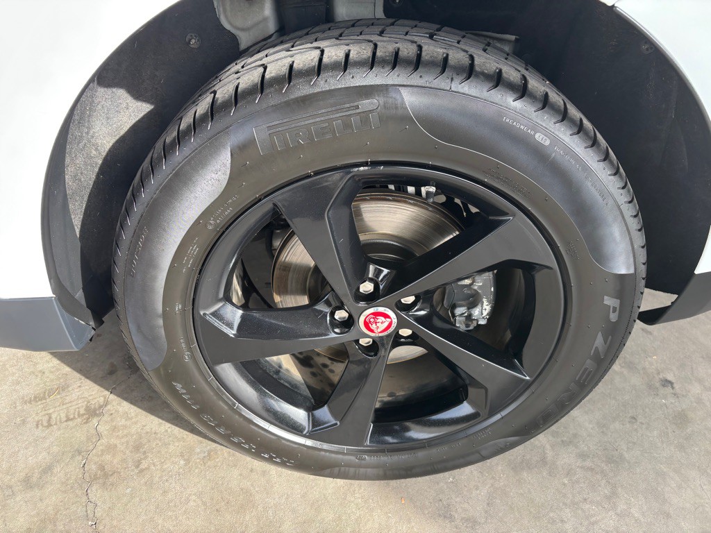 2019 Jaguar F-PACE Image 49