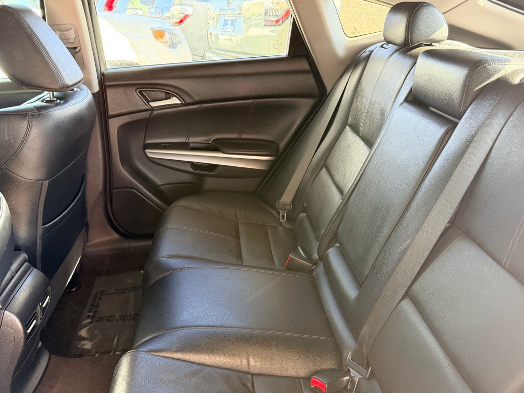 2014 Honda Crosstour Image 18