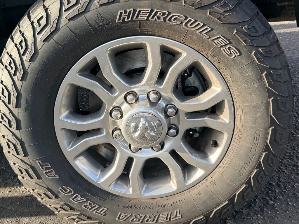 2016 RAM 2500 Image 40