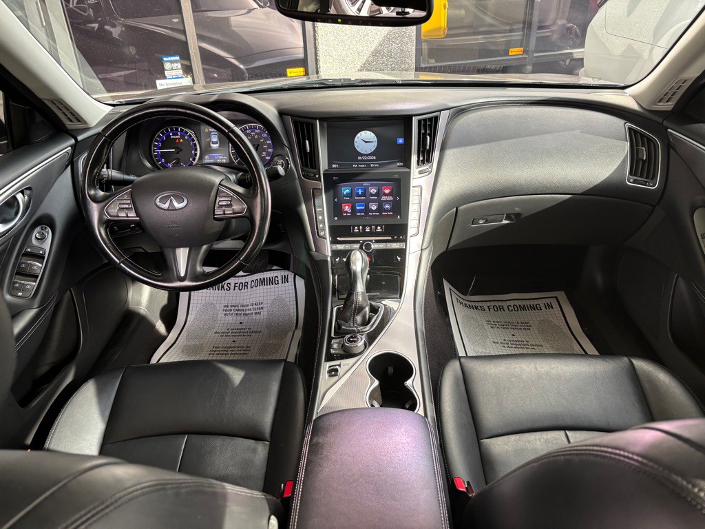 2014 INFINITI Q50 Image 11