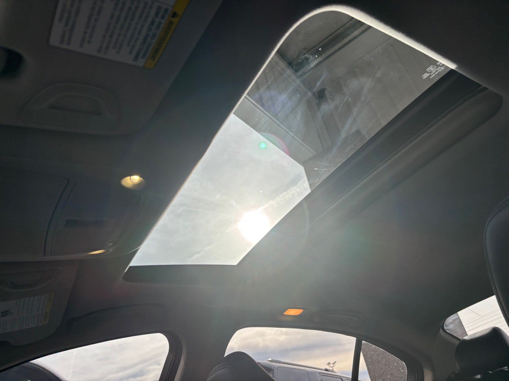 2014 INFINITI Q50 Image 16