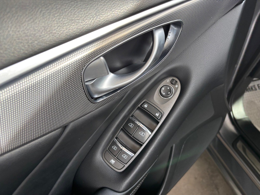 2014 INFINITI Q50 Image 18