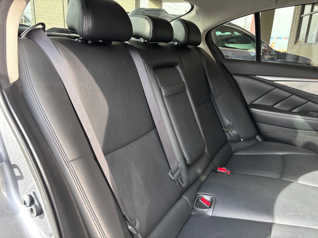 2014 INFINITI Q50 Image 25