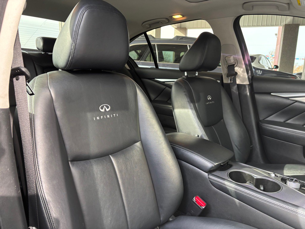 2014 INFINITI Q50 Image 29