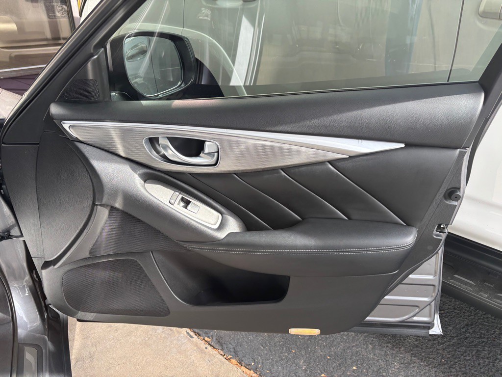 2014 INFINITI Q50 Image 31