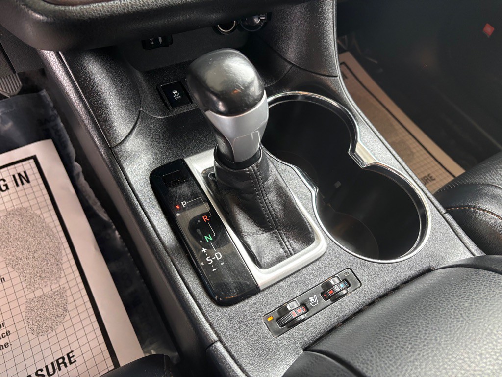 2014 Toyota Highlander Image 11