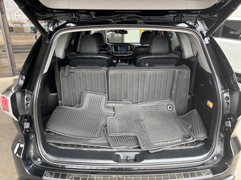 2014 Toyota Highlander Image 25