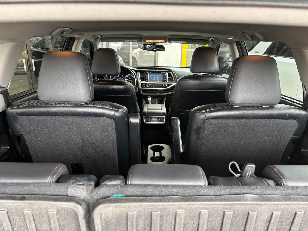 2014 Toyota Highlander Image 26
