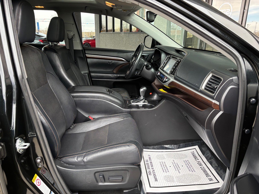 2014 Toyota Highlander Image 32
